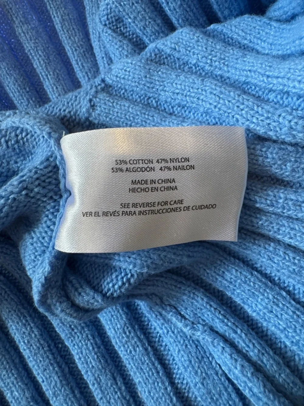 GAP Women’s Medium Crewneck Light Blue Sweater - Picture 5 of 6